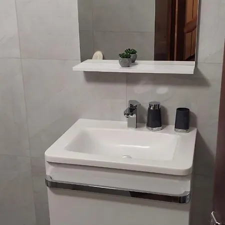 Kleines Gaestehaus In Guter Lage * Pula