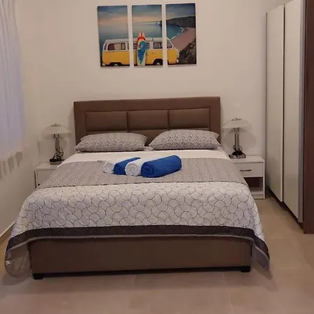 Kleines Gaestehaus In Guter Lage Apartmán *